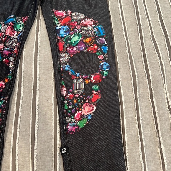 Women’s SZ LARGE TEREZ Crystal Skull leggings - Picture 2 of 6